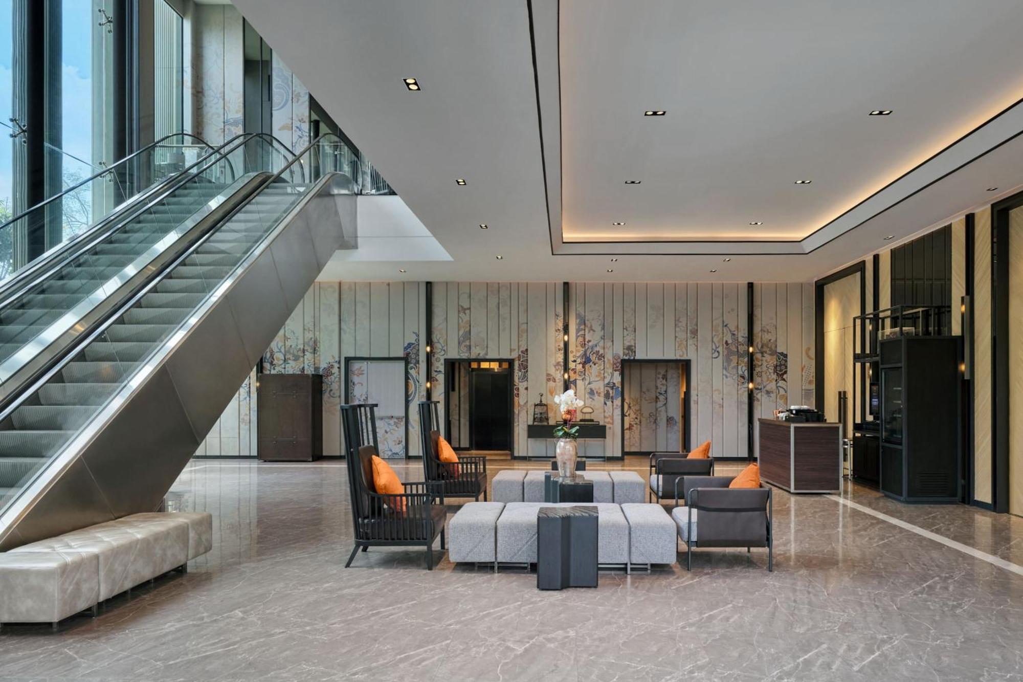Four Points By Sheraton Phuket Patong Beach Resort Экстерьер фото